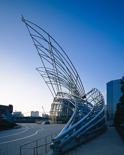 国立国際美術館