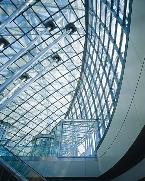 国立国際美術館