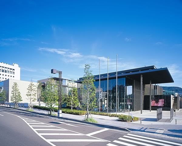 長崎県美術館