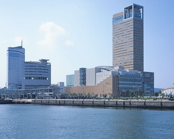 高松シンボルタワー
