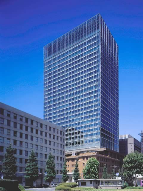 日本工業倶楽部会館・三菱信託銀行本店ビル